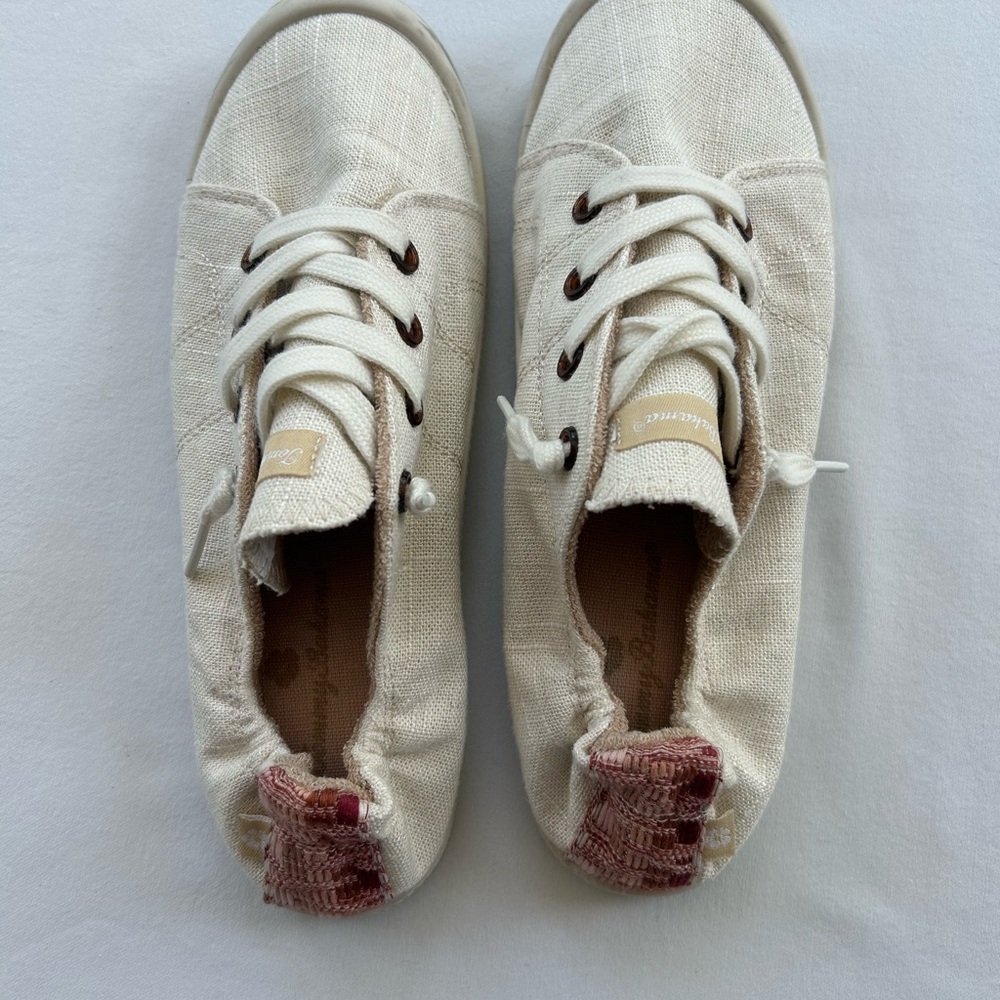 Tommy Bahama ladies shoes.